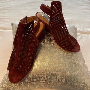 Halogen Purple Burgundy Wedge Leather  Strap Cut Out Detail Open Toe Size 7.5 M